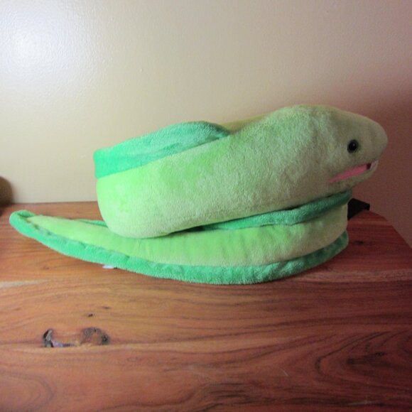 plush green moray eel 52" stuffed animal petting zoo (W3588) - Picture 1 of 6